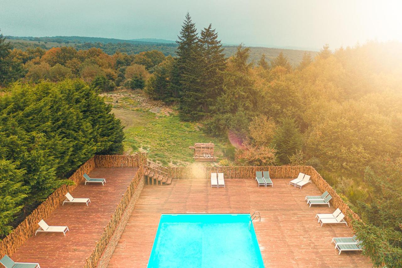 Domaine De La Vitarelle Glamping Villaniere Екстер'єр фото