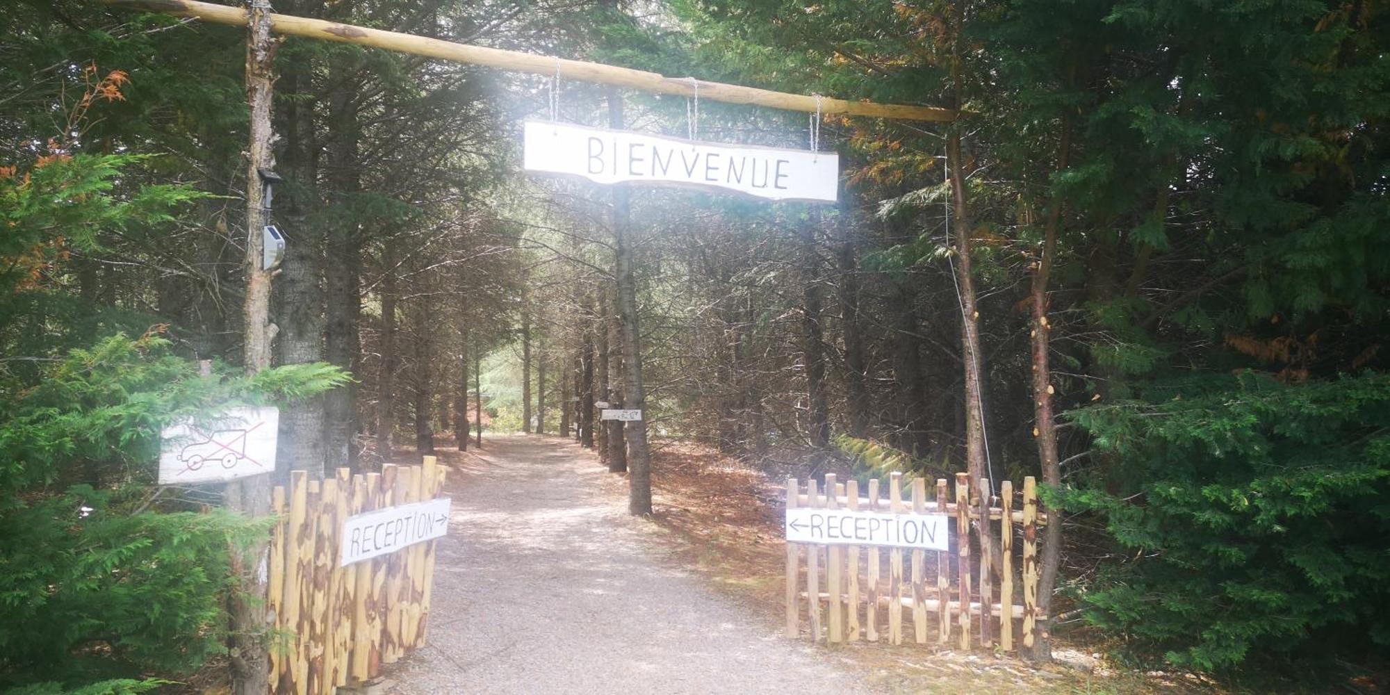 Domaine De La Vitarelle Glamping Villaniere Екстер'єр фото